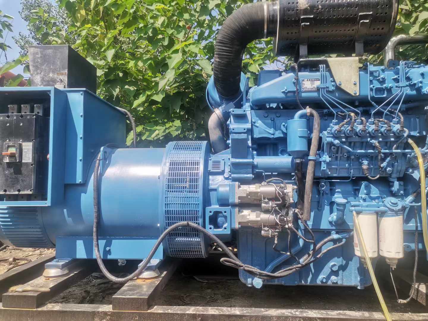三角镇详细说明降低 800kW 柴油发电机输出电流波动的方法